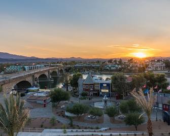 Holiday Inn Express & Suites Lake Havasu - London Bridge - Lake Havasu City - Outdoors view