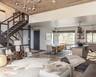 The Boulders, Ski-in/Ski-out at Eaglepoint Resort 305 N. Summit Dr. Beaver - Beaver - Sala de estar