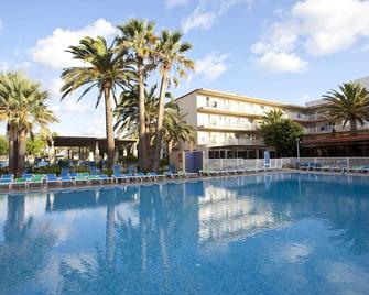 Club Hotel Aguamarina - Es Mercadal - Pool