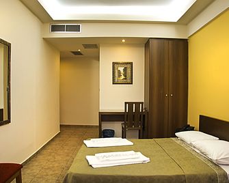Hotel Giorgio - Acharnes