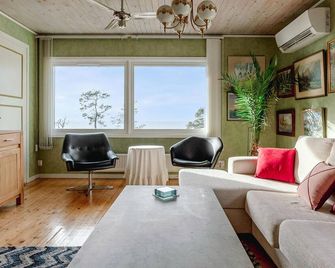 3 Bedroom Gorgeous Home In Visby - Visby - Stue