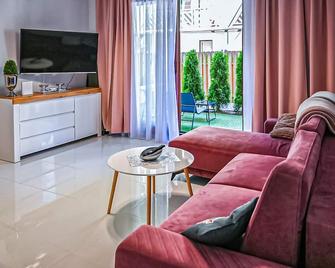 1 Bedroom Lovely Apartment In Lukecin - Łukęcin