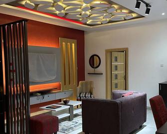 Millennium Apartments - Lagos - Living room