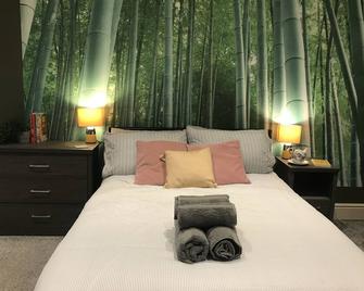 Contemporary 1 bed studio for comfy stay in Wigan - Wigan - Bedroom