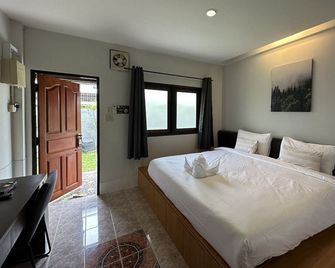 Baan Ma Feung Guesthouse - Kanchanaburi - Soveværelse