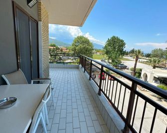 Hotel Afrodite - Neoi Poroi - Balcon