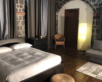 B&B Villa Loriana - Milo - Schlafzimmer