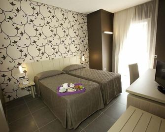 Sunrise Hotel - Casoria - Chambre