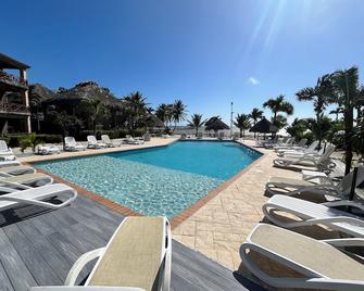 Captain Morgan's Retreat - San Pedro Town - Pool