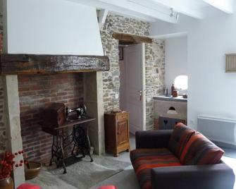 Chambres d'hôtes La Charrière - Pouzauges - Sala de estar