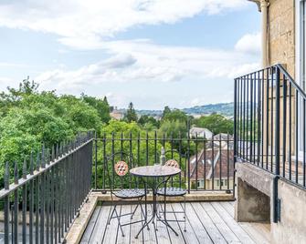 Oldfields House - Bath - Balcony