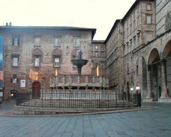 Grandma Jenny Apartment: apartment with garden in the center of Perugia - Perugia - Building