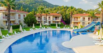 The One Club Hotel - Sarigerme - Piscina
