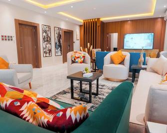 Arjan Park Hotel Wadi Ad Dawasir - Wadi Ad Dawasir - Living room