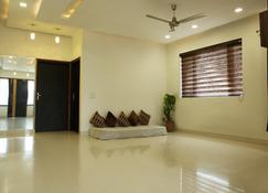 Aspire Rooms - Ludhiana - Lobby