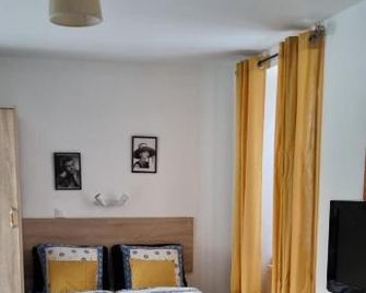 1 rue des romains studio meublé clauss - Niederbronn-les-Bains - Chambre