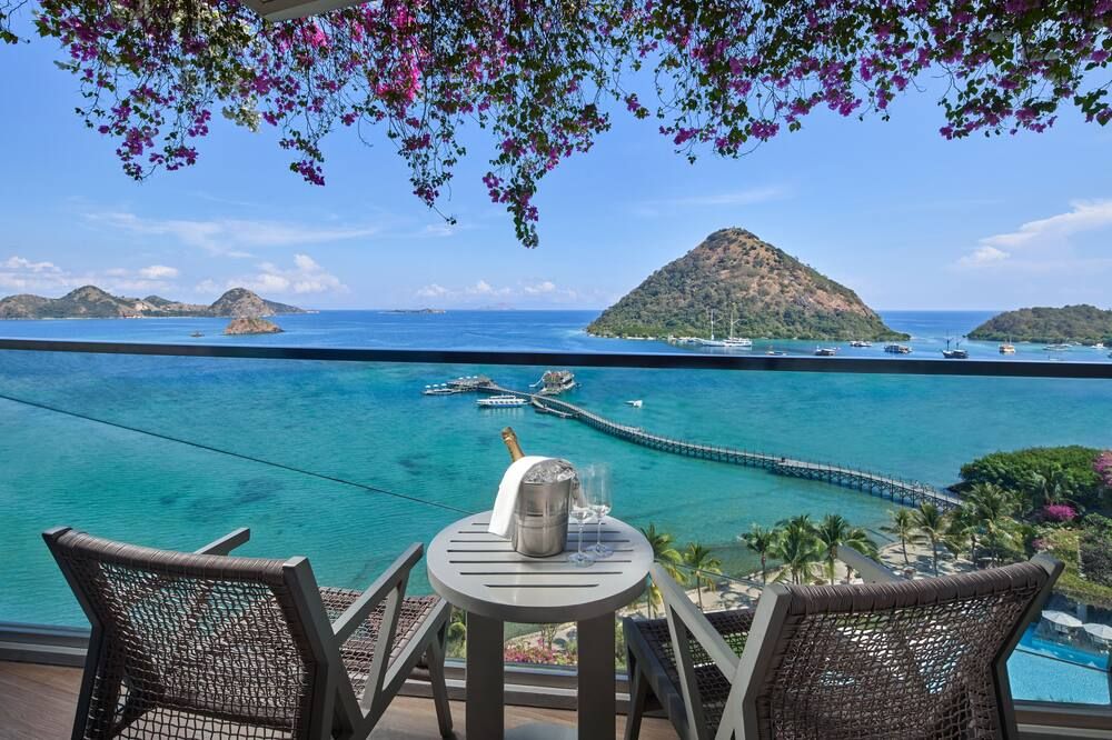 أيانا كومودو وايسيكو بيتش