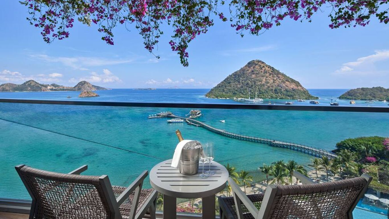 أيانا كومودو وايسيكو بيتش