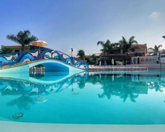 Casa Vacanze Villa Pomelia - Buonfornello - Piscina