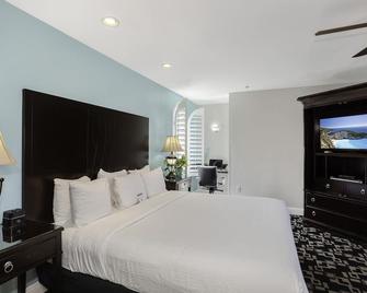 The Hotel Oceanside - Oceanside - Bedroom