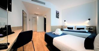 Air Rooms Rome Airport by HelloSky - Fiumicino - Bedroom