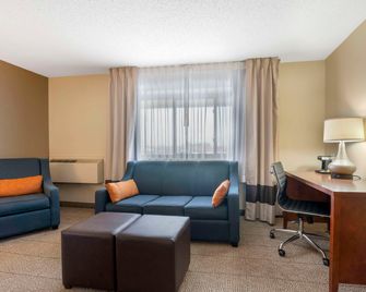 Comfort Inn & Suites Indianapolis Northwest - College Park - אינדיאנאפוליס - חדר שינה
