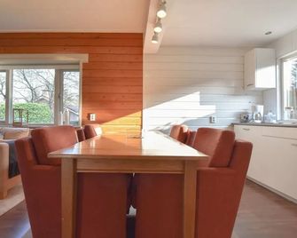 Cottage in Veluwe Near Forest Park - Garderen - Eetruimte