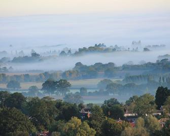 Ashbury Bed & Breakfast - Malvern