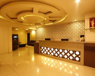 Hotel Sanket Inn - Pune - Rezeption