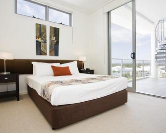 White Shells Luxury Apartments - Marcoola - Schlafzimmer