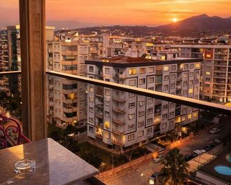 Lion Park Suites & Residence Hotel - Aydin - Balcón