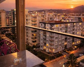 Lion Park Suites & Residence Hotel - Aydin - Balcón