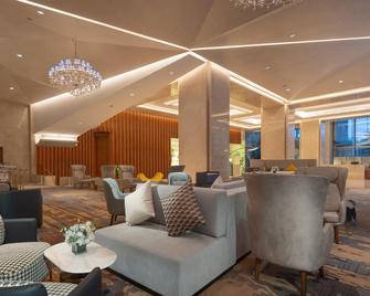 Holiday Inn Beijing Focus Square By IHG - בייג'ין - טרקלין