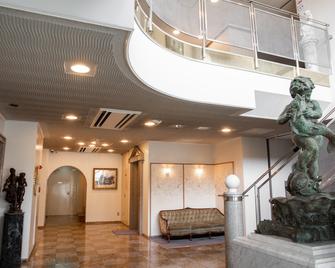 Hotel Castle inn Yokkaichi - Yokkaichi - Lobby