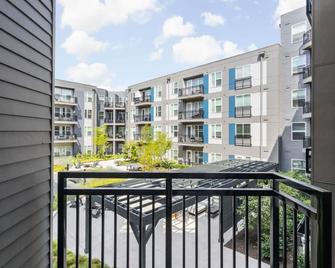 Cozysuites Spacious 1br Near Whole Foods - Indianapolis - Balcó