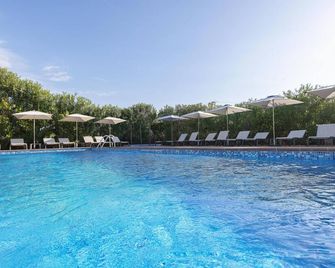 Invisa Hotel Es Pla - Adults Only - סנט אנטוני דה פורמני - בריכה