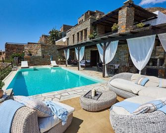 Villa Stoneflower with breathtaking sunsets - Koundouros - Piscina
