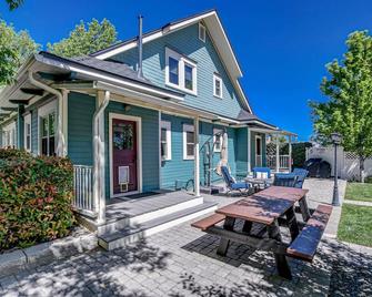 Walk to Dtwn Historic Prescott Home with Yard! - Prescott - Patio