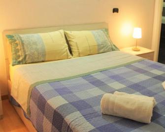 Hello Roma B&B - Rome - Bedroom