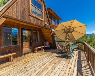 Beautiful Views of Surrounding Peaks Hot Tub Large Deck Str2025-065 - Ridgway - Balcony