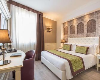 Hotel San Pietro - Verona - Phòng ngủ