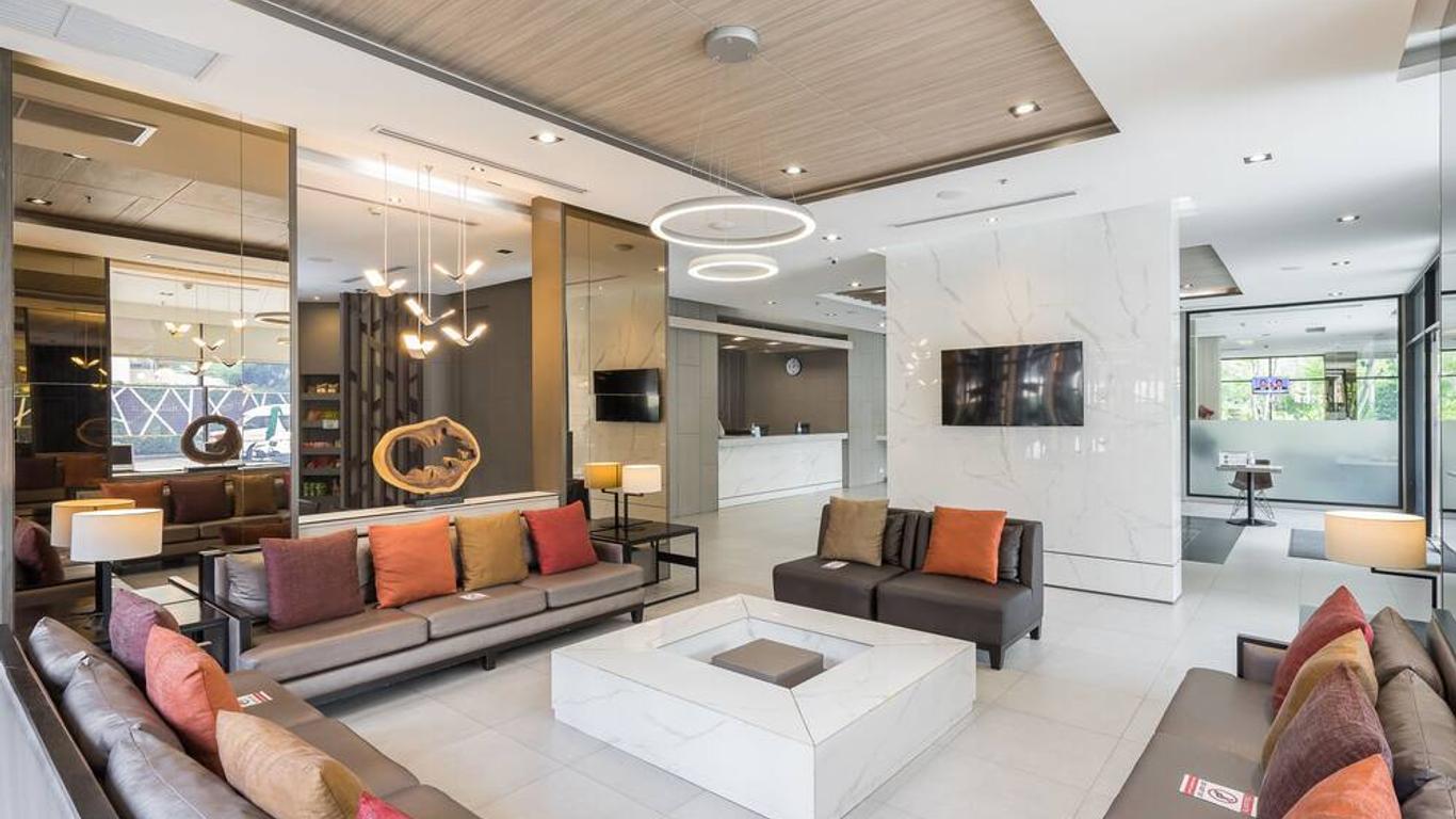 Altera Hotel and Residence by At Mind