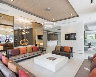 Altera Hotel and Residence by At Mind - פאטאיה - לובי