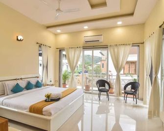 Galaxy Villa - Lonavala - Bedroom