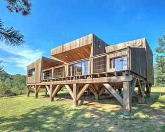 Inn 'Lodge Bruyère' with Private Pool, Wi-Fi and Air Conditioning - Journiac - Edificio