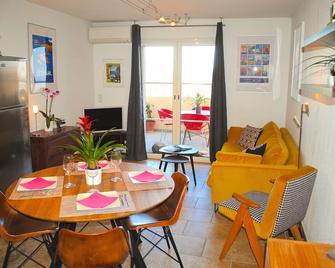 Appart Climatise / Terrasse A 2 Min De La Plage - L'Île-Rousse - Comedor