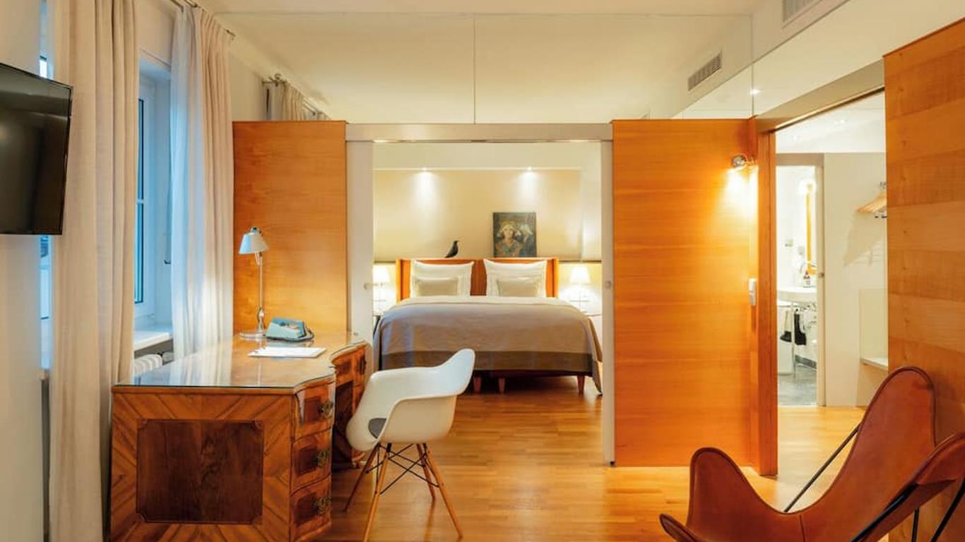 Hotel & Villa Auersperg