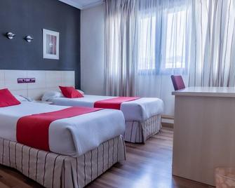 Hostal Rural El Caño by Vivere Stays - Alpedrete - Bedroom