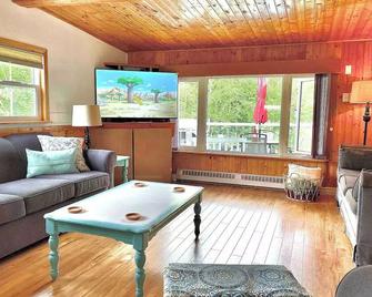 Cove Cottage @ Mockingee - Windsor - Living room