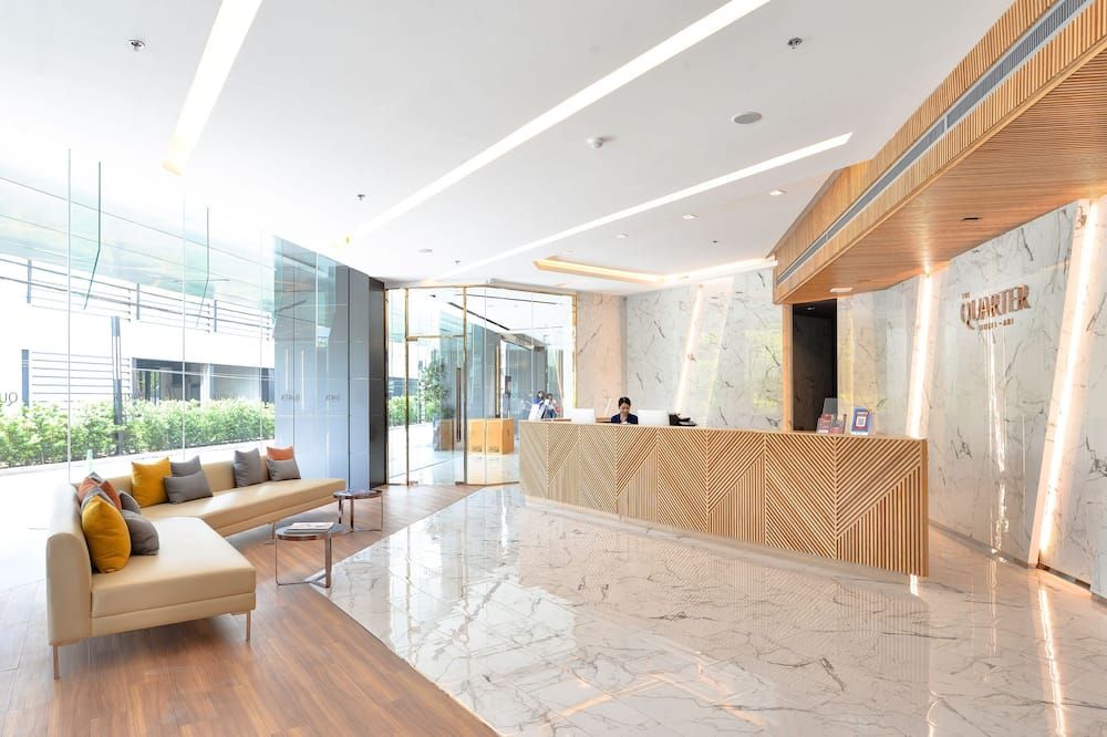 The Quarter Ari By Uhg